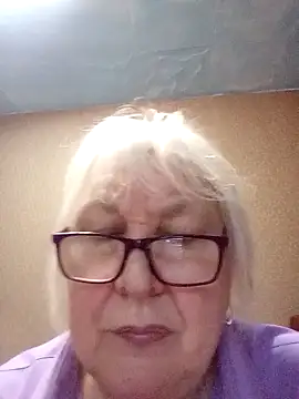 Alexia64231 online show from December 2025 03:33:01 AM