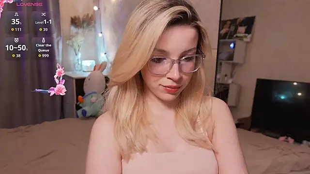 Snapshot of peachii_meow chatting on April 2026 04:11:02 PM peachii meow online show from April 2026 04:11:02 PM