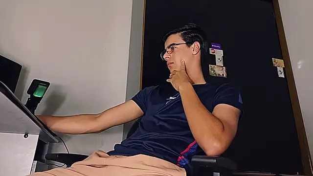 ThbxToyou online show from October 2025 10:04:01 PM