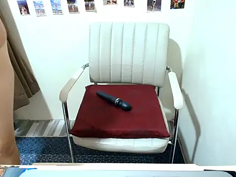 Snapshot of Sexy_clever18xx chatting on April 2026 02:03:01 AM Sexy clever18xx online show from April 2026 02:03:01 AM