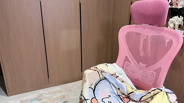 Lilium-520 online show from December 2025 12:13:02 PM