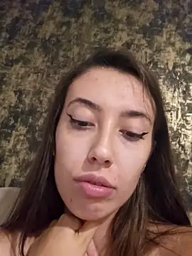 Virgin Pussy Horny online show from October 2025 06:06:01 PM