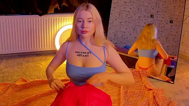 Lillie Berry online show from February 2026 04:45:01 AM