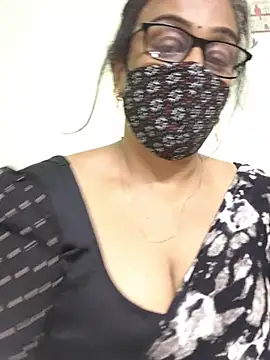 Snapshot of sweet-lotus chatting on July 2026 05:11:01 AM sweet-lotus online show from July 2026 05:11:01 AM