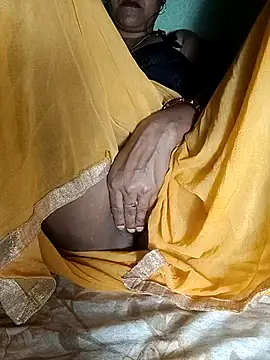 Hotty-Monaa online show from November 2025 04:50:02 PM