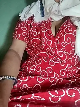 Hotty-Monaa online show from November 2025 05:02:01 PM