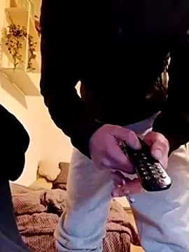 Snapshot of P_E_R_V_I_T_I_N chatting on April 2026 12:44:01 AM P E R V I T I N online show from April 2026 12:44:01 AM