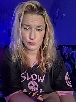 Snapshot of RhondaRump chatting on June 2026 04:06:01 AM RhondaRump online show from June 2026 04:06:01 AM