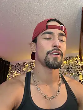 Snapshot of Oliver_11Ed chatting on April 2026 11:51:02 PM Oliver 11Ed online show from April 2026 11:51:02 PM