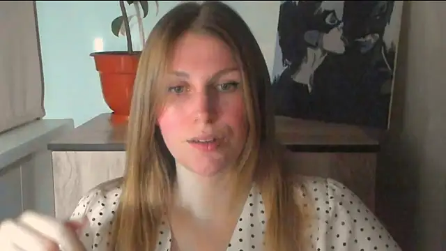 JuliaMuuun online show from March 2026 06:46:01 PM