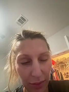 BaddieBossXX2 online show from June 2026 05:27:01 AM