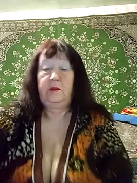 CrystalLime6411 online show from December 2025 04:32:01 AM