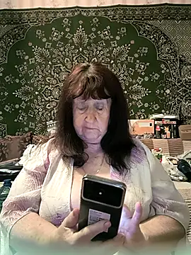 Snapshot of CrystalLime6411 chatting on May 2026 02:45:01 PM CrystalLime6411 online show from May 2026 02:45:01 PM