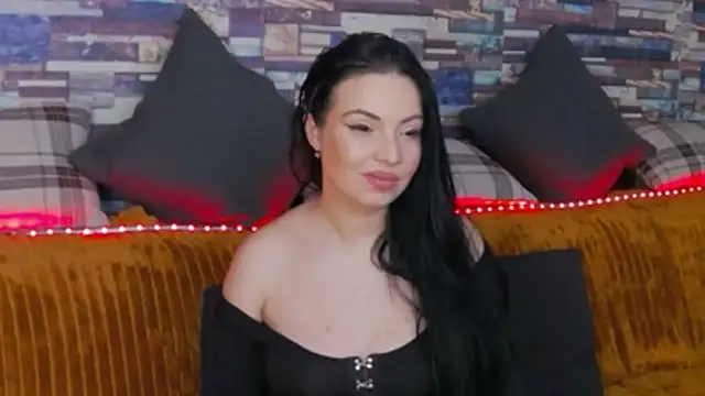 Snapshot of GrayLunna chatting on November 2025 06:38:02 AM GrayLunna online show from November 2025 06:38:02 AM