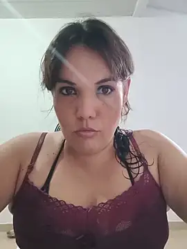 Snapshot of Bellapotencia1985 chatting on May 2026 09:49:02 AM Bellapotencia1985 online show from May 2026 09:49:02 AM