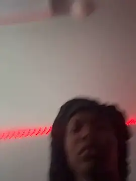 Snapshot of TumieSupreme chatting on September 2025 04:18:01 PM TumieSupreme online show from September 2025 04:18:01 PM