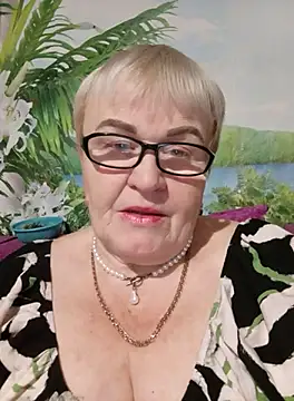 VioletSweet5566 online show from October 2025 04:03:02 PM