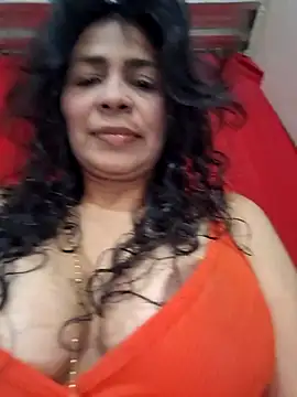 Snapshot of floresblancas chatting on April 2026 03:27:02 PM floresblancas online show from April 2026 03:27:02 PM