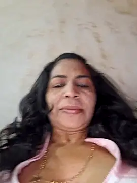 Snapshot of floresblancas chatting on April 2026 01:54:02 PM floresblancas online show from April 2026 01:54:02 PM