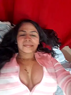 Snapshot of floresblancas chatting on April 2026 07:49:01 PM floresblancas online show from April 2026 07:49:01 PM