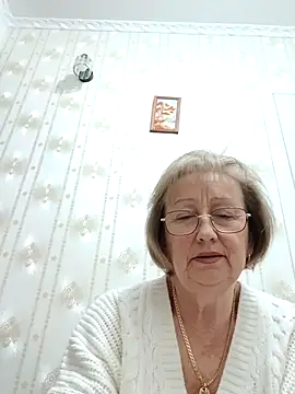 AlikaSwan5821 online show from December 2025 08:05:01 PM