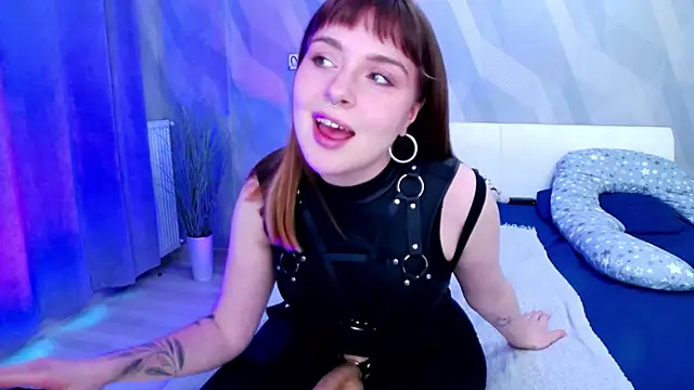 Snapshot of real_bdsm_couple chatting on April 2026 03:49:02 PM real bdsm couple online show from April 2026 03:49:02 PM