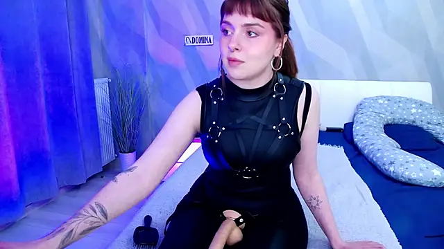 Snapshot of real_bdsm_couple chatting on April 2026 05:30:01 PM real bdsm couple online show from April 2026 05:30:01 PM