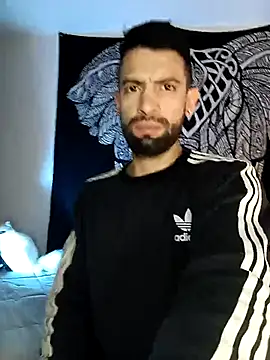 Snapshot of Enzo-wolf33 chatting on September 2025 10:00:02 PM Enzo-wolf33 online show from September 2025 10:00:02 PM