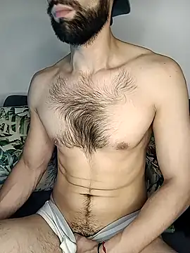 Snapshot of Enzo-wolf33 chatting on October 2025 02:20:02 AM Enzo-wolf33 online show from October 2025 02:20:02 AM