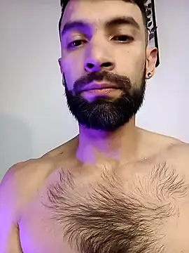 Snapshot of Enzo-wolf33 chatting on October 2025 12:10:01 AM Enzo-wolf33 online show from October 2025 12:10:01 AM