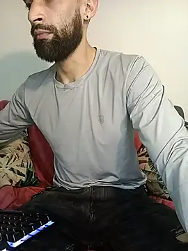 Snapshot of Enzo-wolf33 chatting on October 2025 02:26:01 AM Enzo-wolf33 online show from October 2025 02:26:01 AM