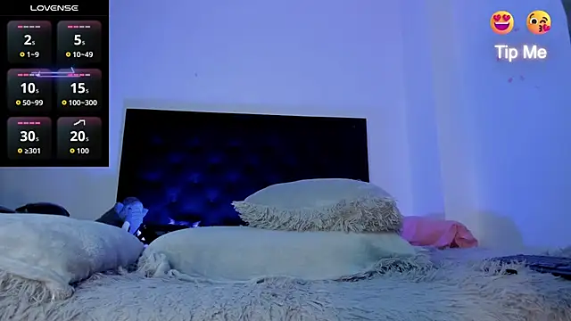 Snapshot of Enzo-wolf33 chatting on April 2026 04:19:01 PM Enzo-wolf33 online show from April 2026 04:19:01 PM