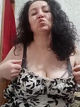 Snapshot of Velvet3451 chatting on November 2025 08:03:01 PM Velvet3451 online show from November 2025 08:03:01 PM