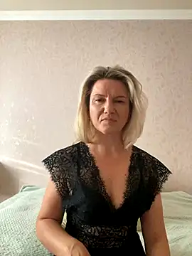 AliceSwan4011 online show from September 2025 02:18:02 PM