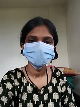 Shivani2002 online show from November 2025 08:25:01 AM