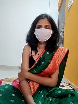 Shivani2002 online show from December 2025 04:47:01 PM