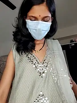 Shivani2002 online show from April 2026 09:48:02 AM