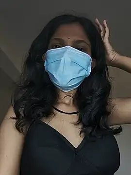 Shivani2002 online show from June 2026 03:00:02 AM