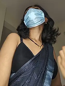 Shivani2002 online show from June 2026 09:43:02 AM