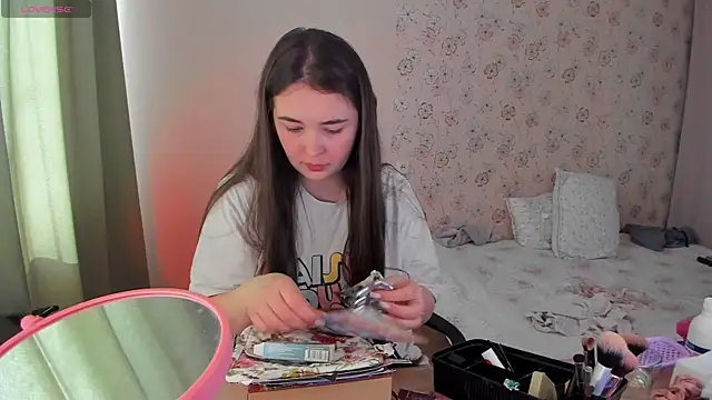 Alice next door online show from April 2026 10:24:01 AM