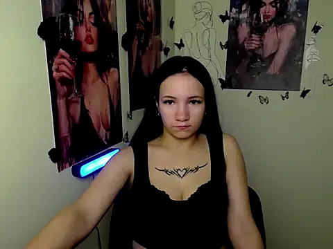 Em7MaA online show from October 2025 05:52:01 AM