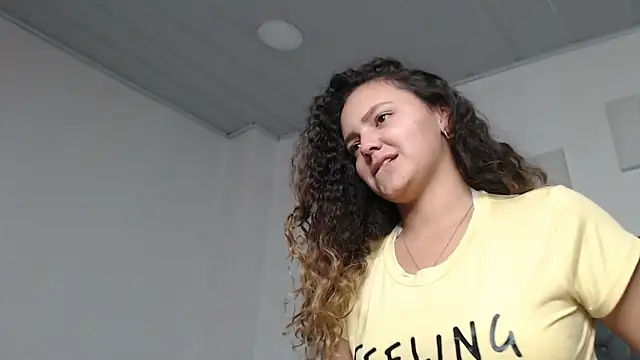 Giia Monroe online show from November 2025 03:11:01 PM