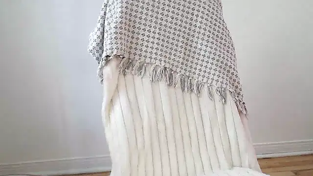 Snapshot of SparklingSoleil chatting on October 2025 08:06:02 PM SparklingSoleil online show from October 2025 08:06:02 PM