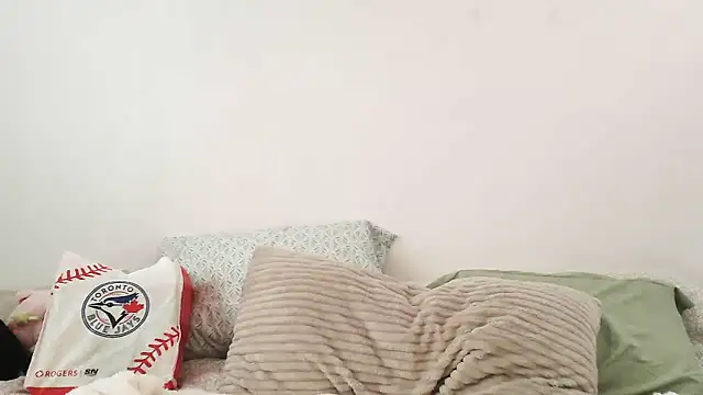 Snapshot of SparklingSoleil chatting on October 2025 07:38:01 PM SparklingSoleil online show from October 2025 07:38:01 PM