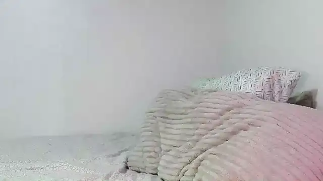 Snapshot of SparklingSoleil chatting on November 2025 10:59:02 PM SparklingSoleil online show from November 2025 10:59:02 PM