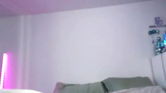 Snapshot of SparklingSoleil chatting on December 2025 08:13:02 PM SparklingSoleil online show from December 2025 08:13:02 PM