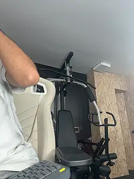 Snapshot of Mister_Obsession chatting on October 2025 07:04:02 PM Mister Obsession online show from October 2025 07:04:02 PM