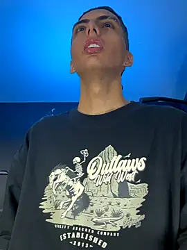 Snapshot of Mister_Obsession chatting on November 2025 07:05:01 PM Mister Obsession online show from November 2025 07:05:01 PM