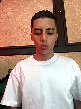 Snapshot of Mister_Obsession chatting on November 2025 06:39:01 PM Mister Obsession online show from November 2025 06:39:01 PM