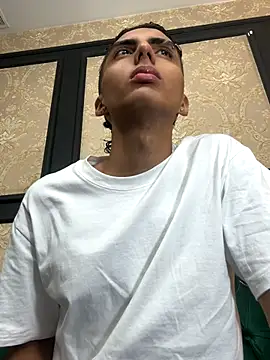 Snapshot of Mister_Obsession chatting on November 2025 07:16:02 PM Mister Obsession online show from November 2025 07:16:02 PM